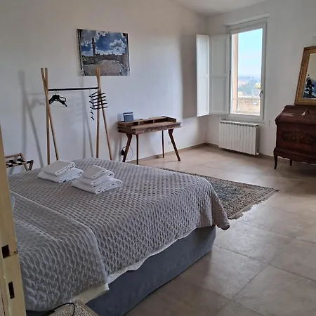 Dimora Con Finestra Sui Tetti Di Siena