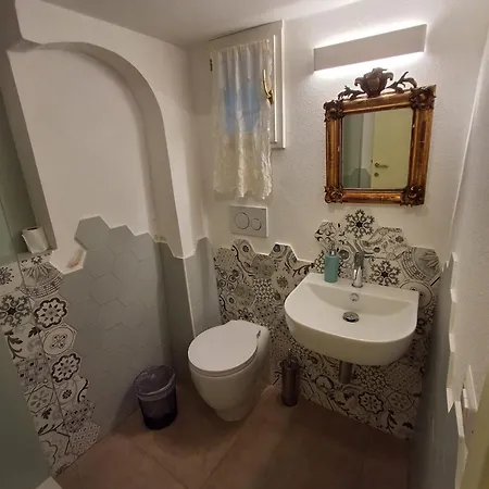 Dimora Con Finestra Sui Tetti Di Siena