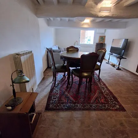 Apartamento Dimora Con Finestra Sui Tetti Di