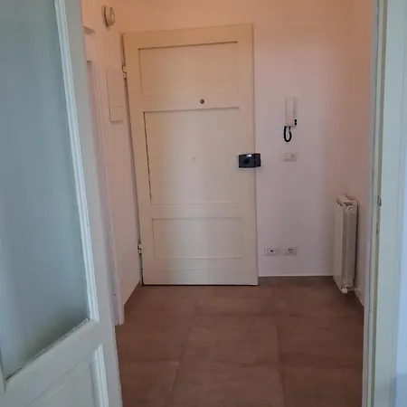 Dimora Con Finestra Sui Tetti Di Siena